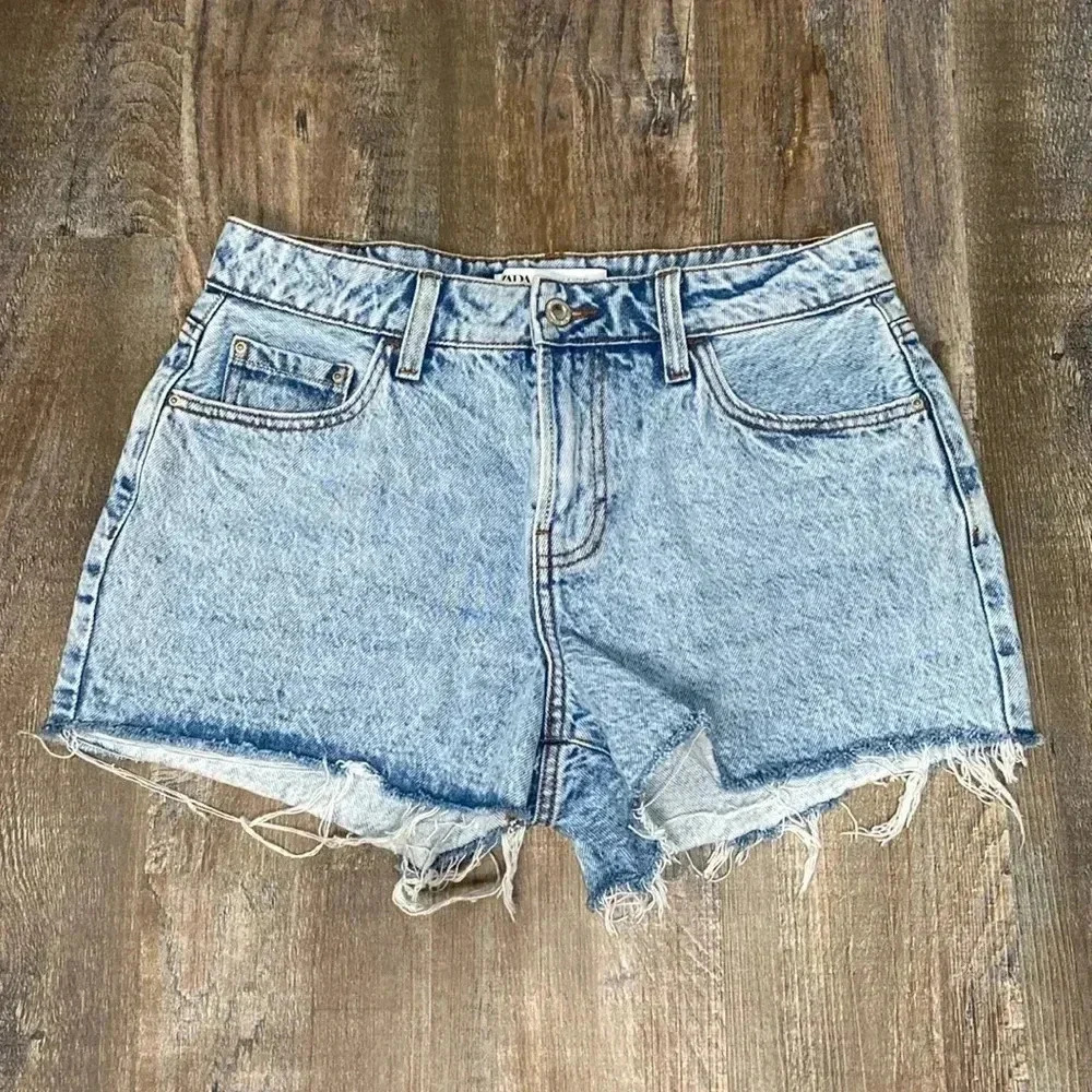 Zara | Acid Wash  Jean Shorts